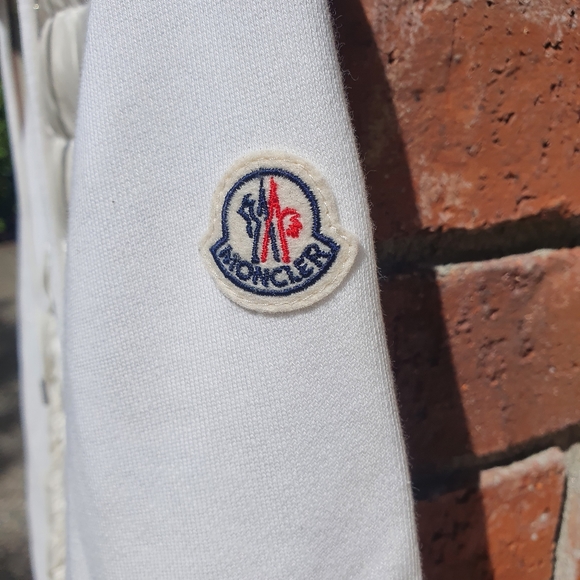 Moncler jacket with hood, down feathers, small - Picture 4 of 7